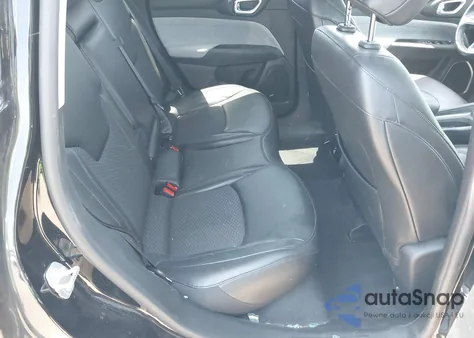 2022 Jeep Compass Latitude 4X4 z USA, uszkodzony, nr VIN 3C4NJDBB4NT216159